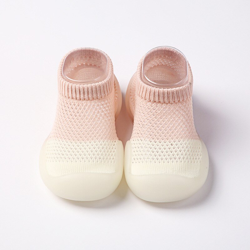 baby-sneakers-first-shoes.jpg