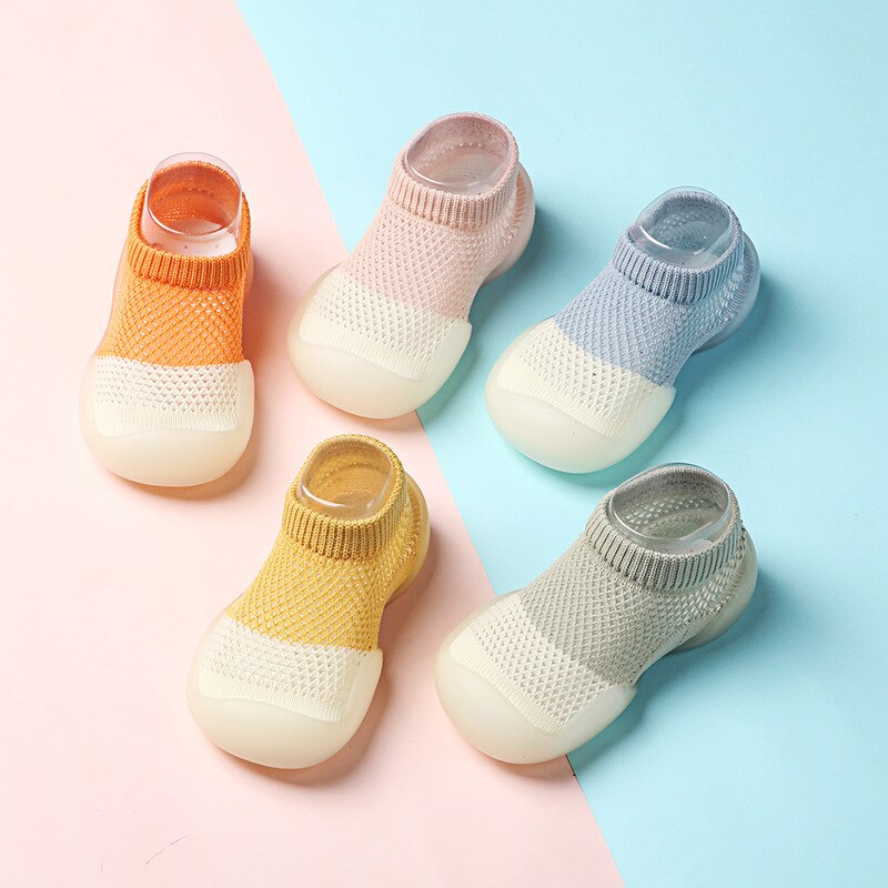 baby-sneakers-first-shoes.jpg